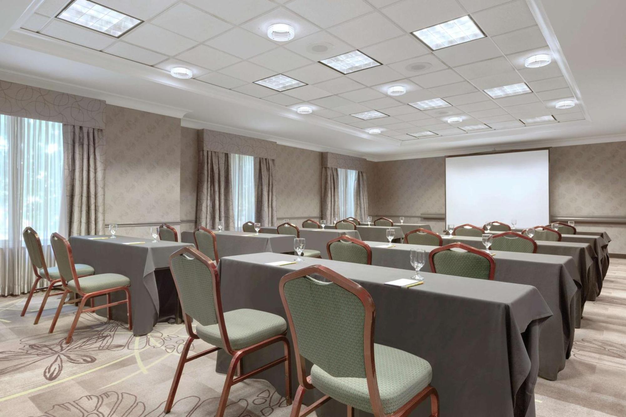 Hilton Garden Inn Springfield, Ma Екстериор снимка